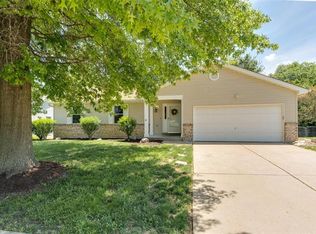 912 Hunter Chaise Dr, Wentzville, MO