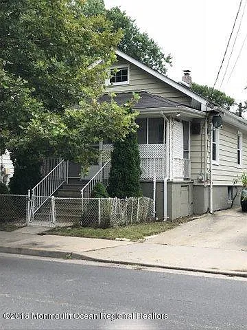 1518 Bangs Ave photo 1