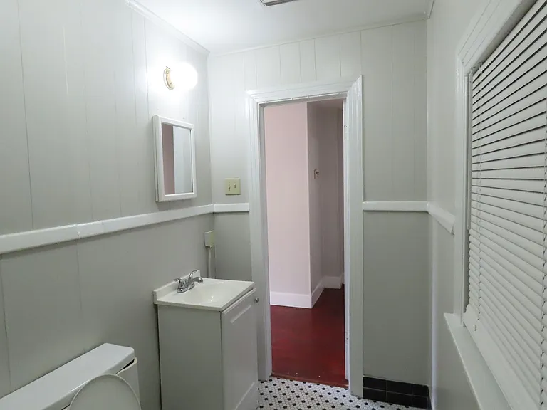 1306 S Glenwood Blvd — Photo 10
