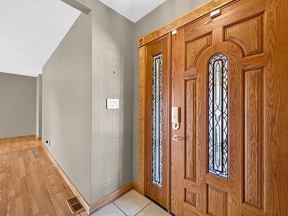 4th image of 2846 Hillside Dr