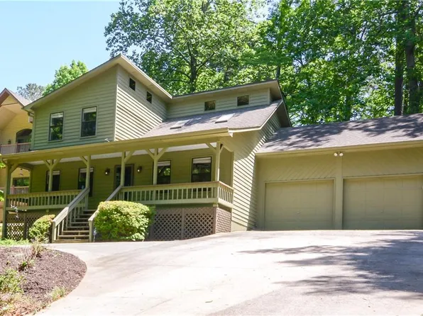 930 Timber Lake Trl, Cumming, GA 30041