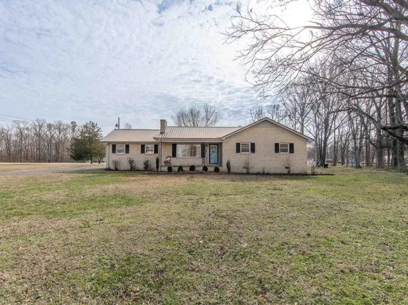 464 Vine St, Savannah, TN 38372