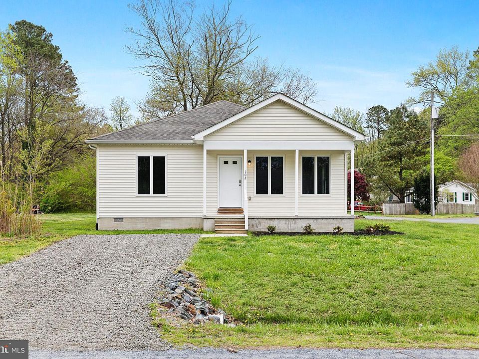 1st image of 102 Stewart Ln