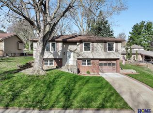 6301 S 48th St, Lincoln, NE 68516