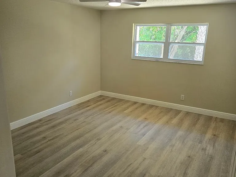 189 Seawind Dr — Photo 10