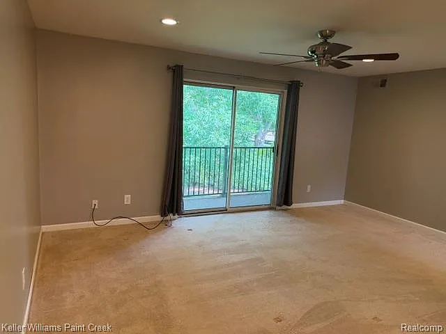 42630 Plymouth Hollow Dr — Photo 3