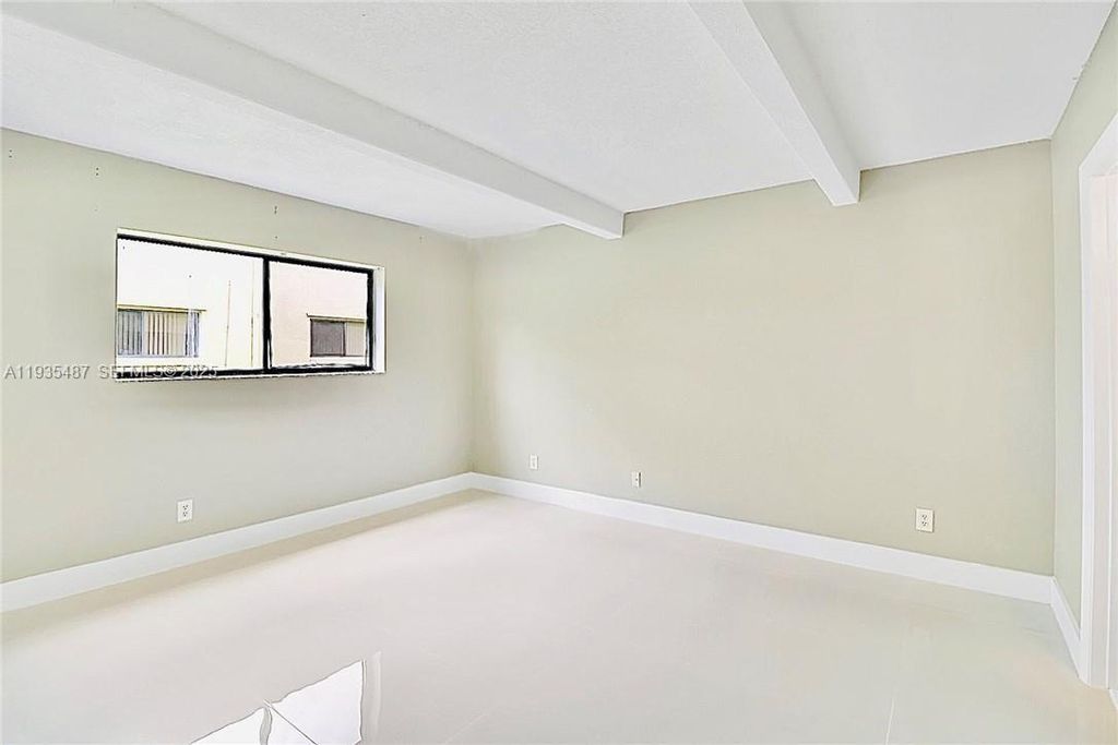 1065 S Flagler Ave APT 701, photo 3
