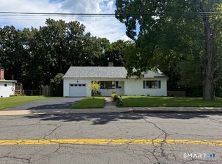 3 Brent Rd, Manchester, CT 06042