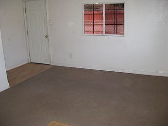 4th image of 1818 Shaner Ln