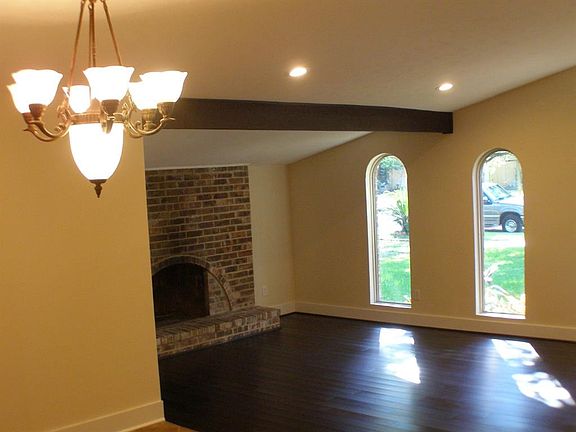 Dining Rm just off Living Rm.