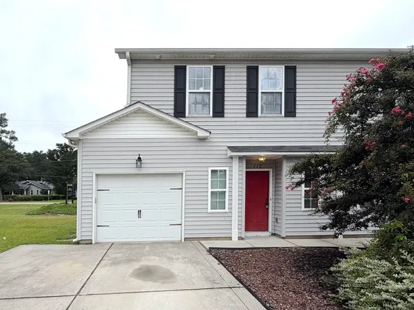112 Burgess Ln #112, Raeford, NC 28376