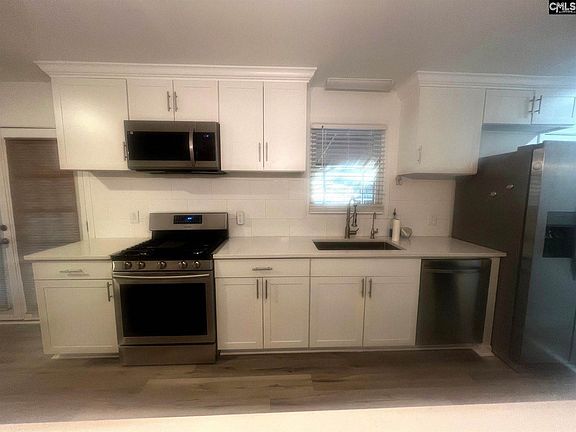 3rd image of 1306 Congaree Dr