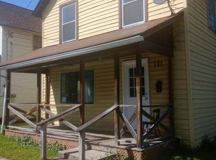 121 6th St, Marlinton, WV 24954