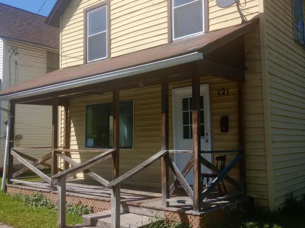 121 6th St, Marlinton, WV 24954
