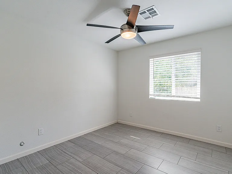 1262 E Hermosa Dr — Photo 18