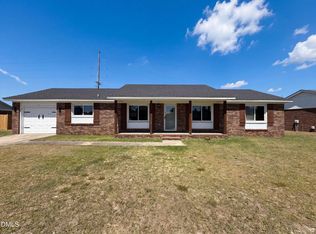 1512 Dovetail Dr, Fayetteville, NC 28314