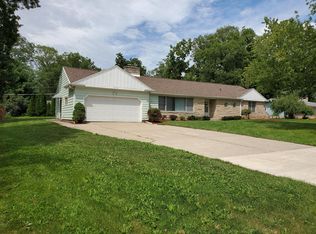 6731 Lawnwood Dr, Fort Wayne, IN 46815