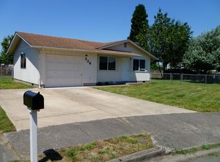 336 S 43rd Pl, Springfield, OR 97478