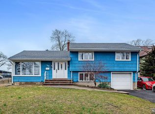 159 Spring Valley Rd, Paramus, NJ 07652