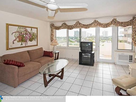 2nd image of 3233 NE 34th St APT 611