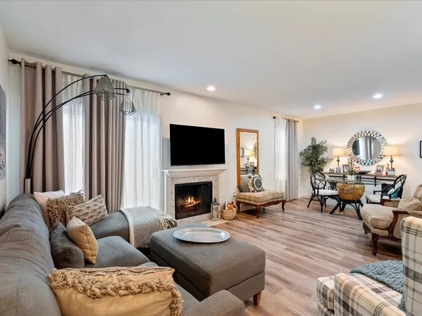 6900 Skillman St APT 202, Dallas, TX 75231