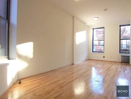 Rented by Bond New York | media 5