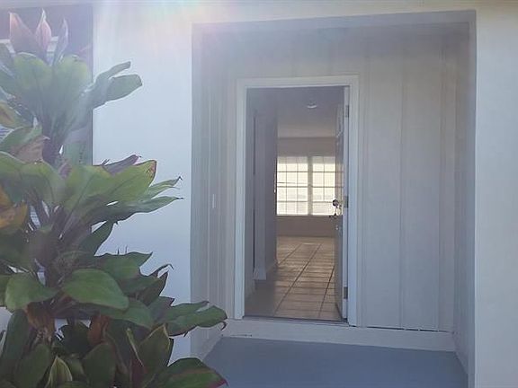 3rd image of 15669 Bottlebrush Cir