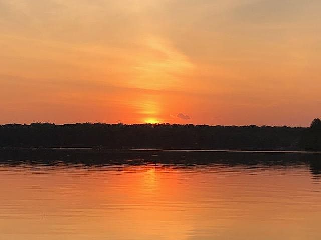 SUNSET AT MAUCH CHUNK LAKE..15 MINUTES AWAY!