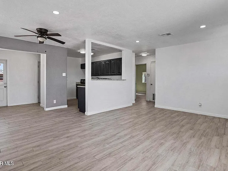 5021 Tetons Dr — Photo 4