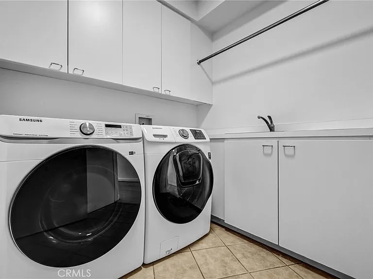 1326 Skyline Dr — Photo 45