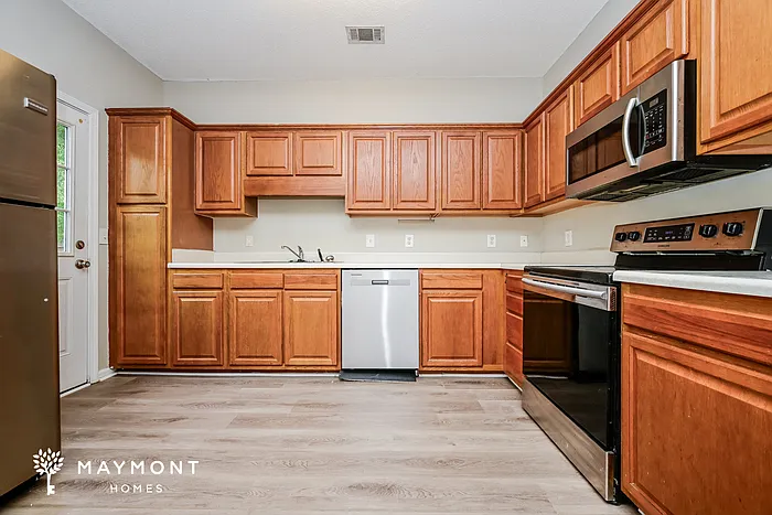 373 Smokewood Way — Photo 7