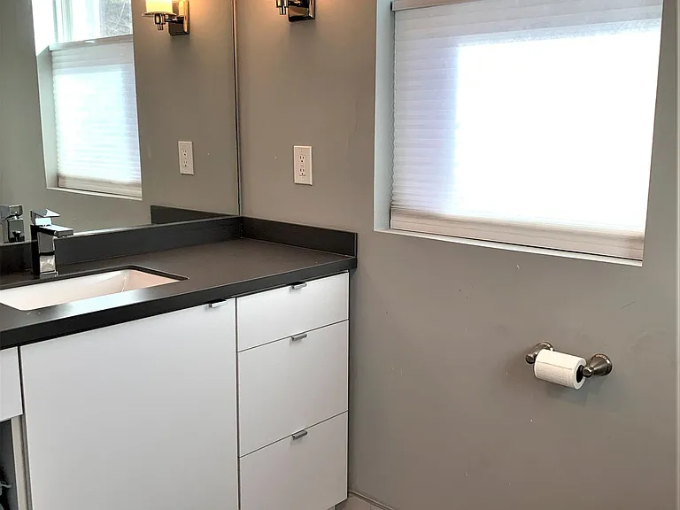 408 E 8th St #3A — Photo 18