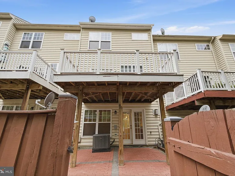 8108 Dove Cottage Ct — Photo 43