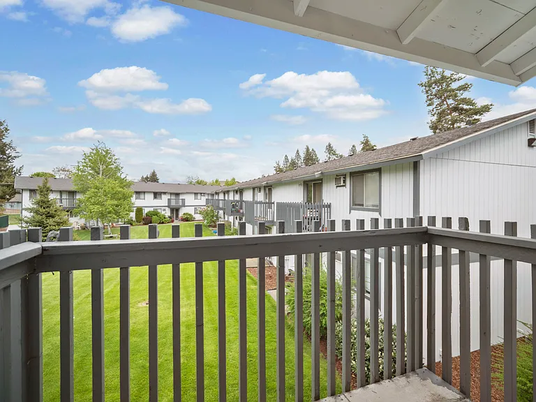 Eastern View Terrace Apartments — Photo 7