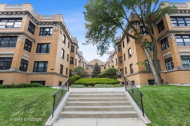 1st image of 4818 S Dorchester Ave #2