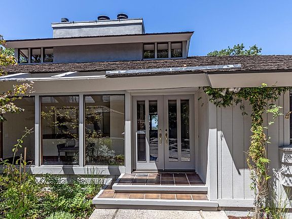 2nd image of 15543 Toyon Dr