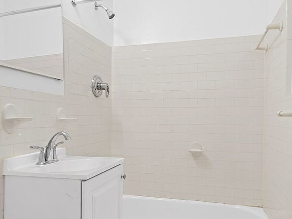 4th image of 235 E 80th St APT 3G