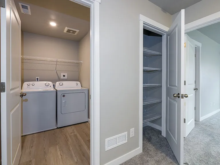 Oak Heritage Townhomes — Photo 51