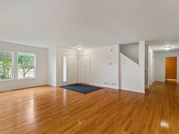 5th image of 1765 Greenfield Ct
