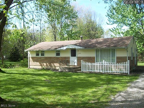 2nd image of 34120 Woodlawn Dr