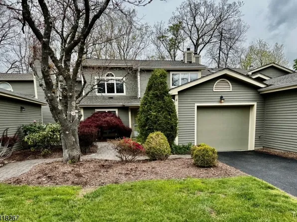 25 Stone Row Ln, Jefferson Twp., NJ 07438