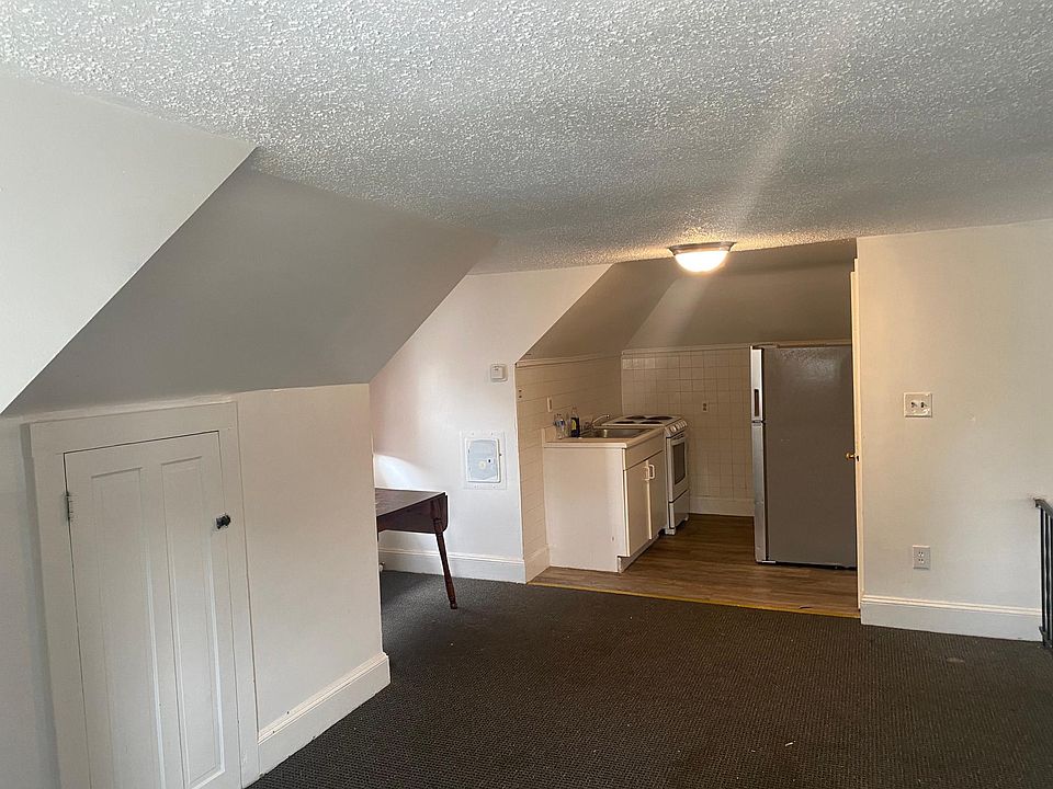 2nd image of 231 Washington St APT 5