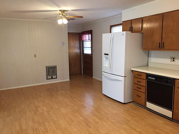 4th image of 1209 Romans Dr