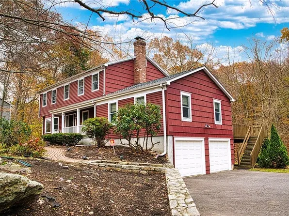 61 Wigwam Drive, Shelton, CT 06484