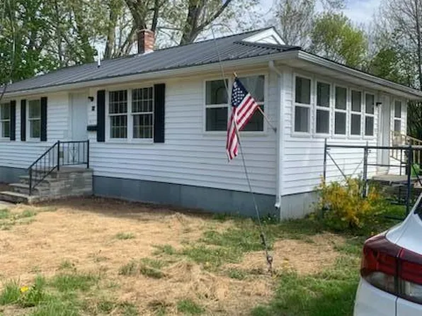 10 Temperance Street, Calais, ME 04619