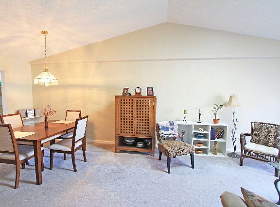 5th image of 111 Saint Barts Ct