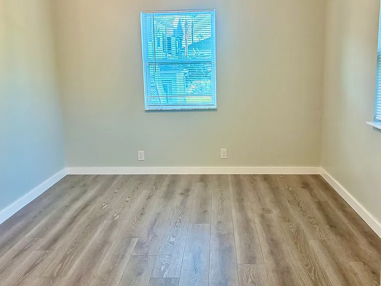 28 Sebastian Ave #C — Photo 12