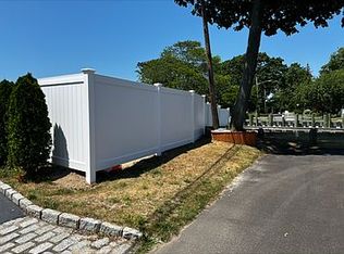 13 Central Ave, Amityville, NY
