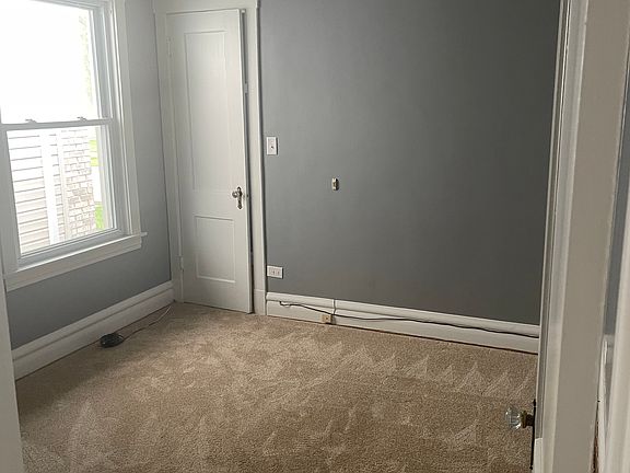 5th image of 5312 N Laramie Ave #1