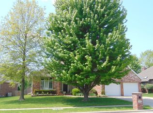 4417 S Quail Creek Ave, Springfield, MO 65810